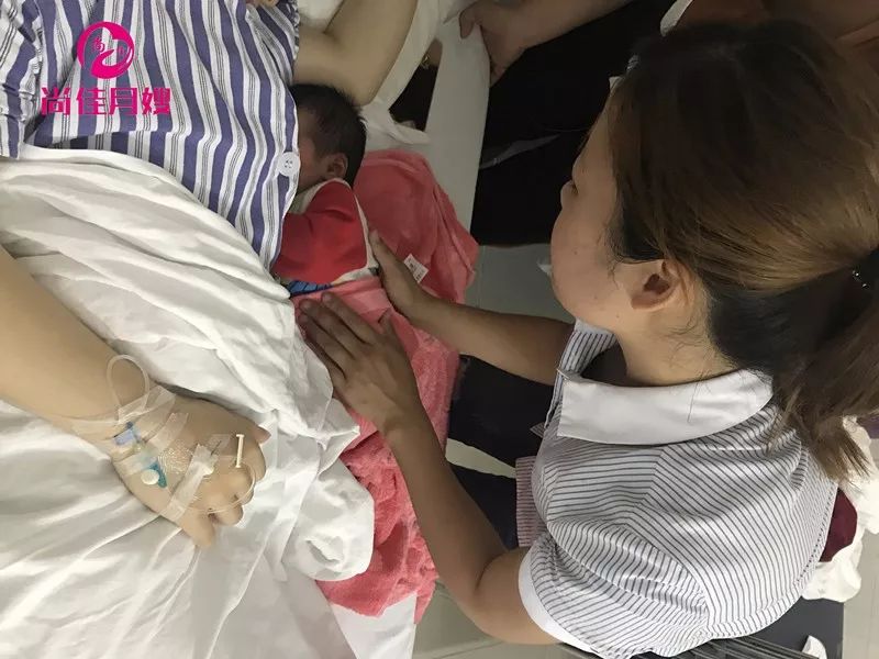 尚佳專業(yè)月嫂丨母乳丨吸奶器吸出來的奶量不能信！
